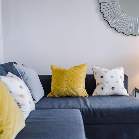 Opp Liverpool - Perfect For Contractors And Travellers, Big Savings Booking 4 Nights Or More! Lejlighed Eksteriør billede