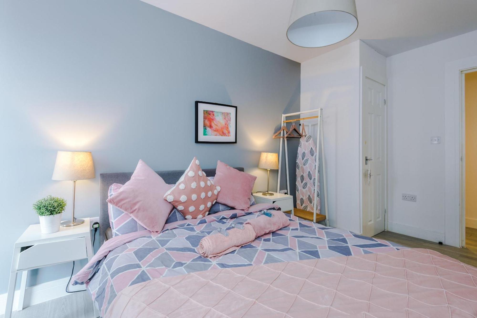Opp Liverpool - Perfect For Contractors And Travellers, Big Savings Booking 4 Nights Or More! Lejlighed Værelse billede
